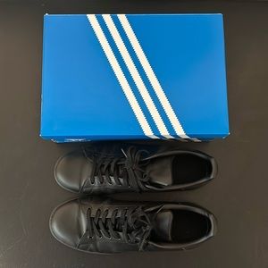 Men’s Adidas Stan Smith Sneakers in size 12, all black